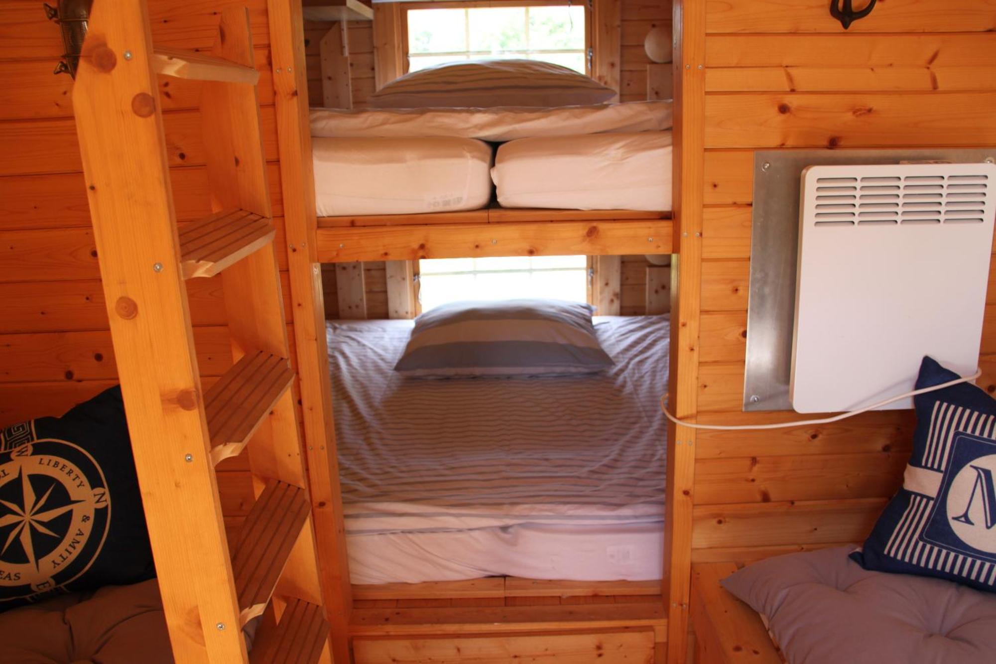 Schlaffaesser Teichwiesenhof Oldenburg in Holstein Kamer foto